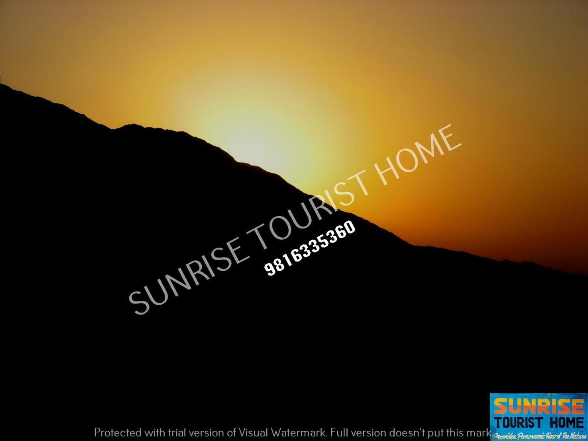 دارامشالا Sunrise Tourist Home المظهر الخارجي الصورة