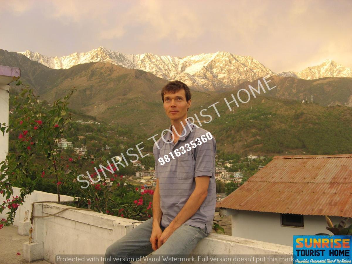 دارامشالا Sunrise Tourist Home المظهر الخارجي الصورة