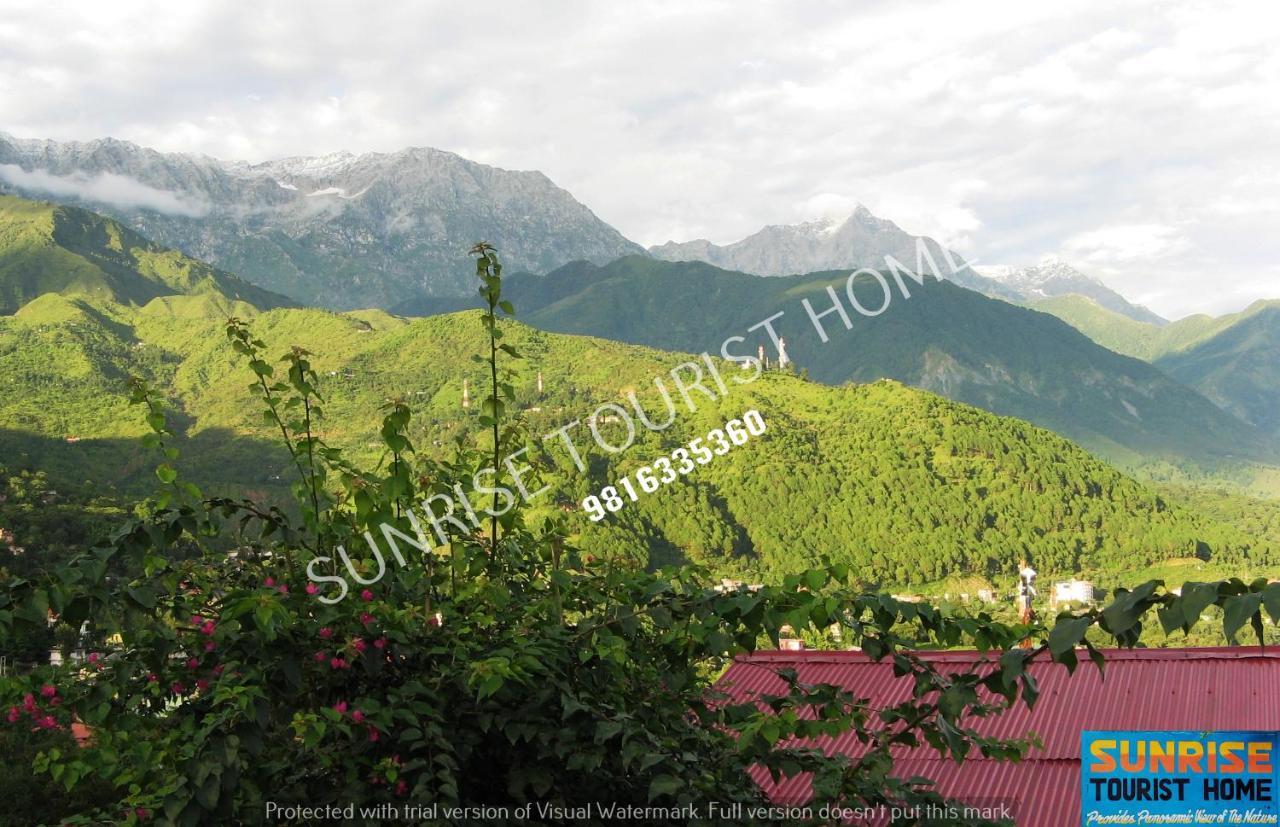 دارامشالا Sunrise Tourist Home المظهر الخارجي الصورة