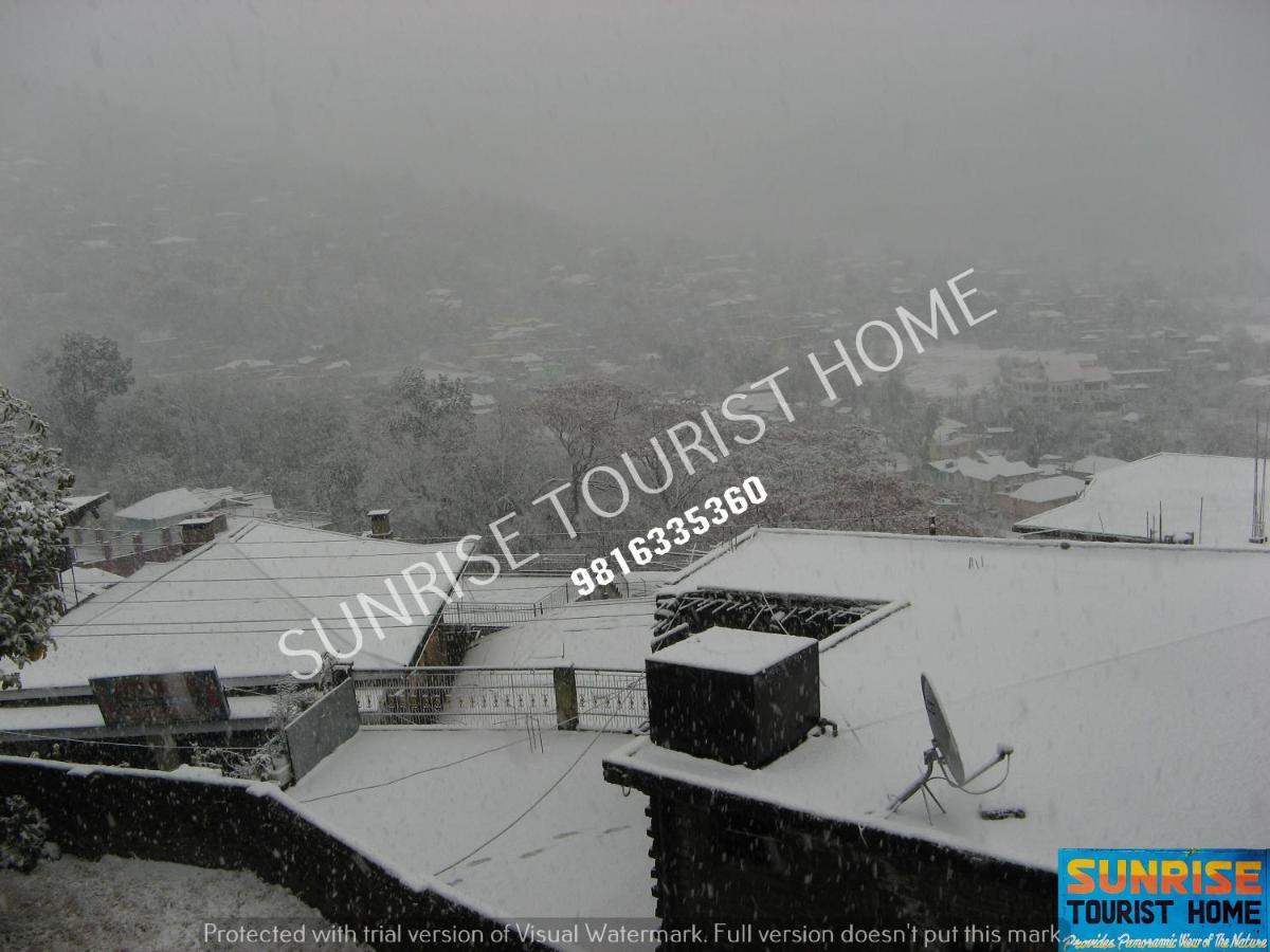 دارامشالا Sunrise Tourist Home المظهر الخارجي الصورة