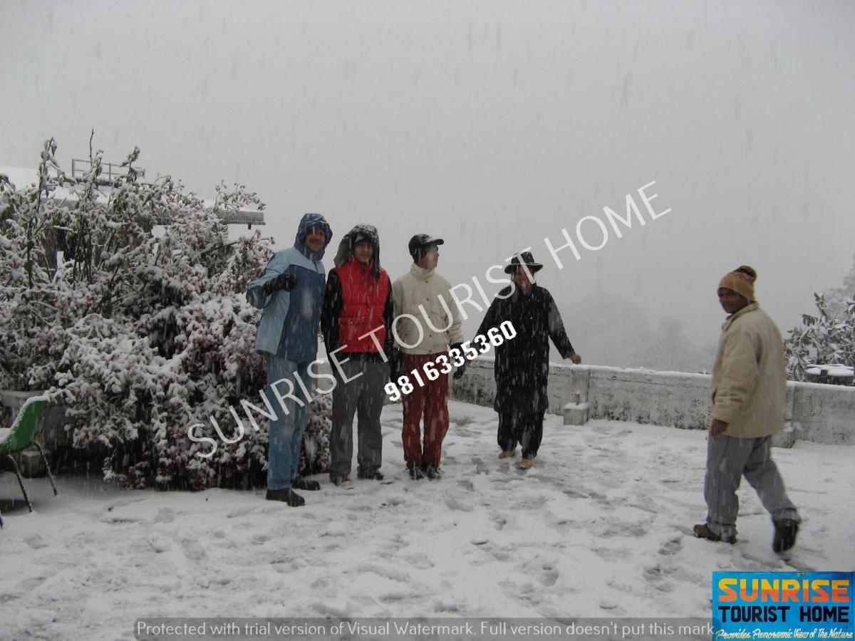 دارامشالا Sunrise Tourist Home المظهر الخارجي الصورة