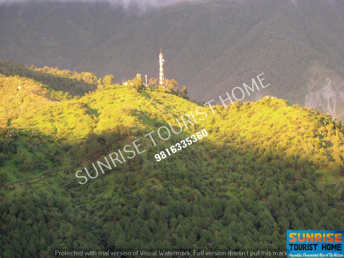 دارامشالا Sunrise Tourist Home المظهر الخارجي الصورة