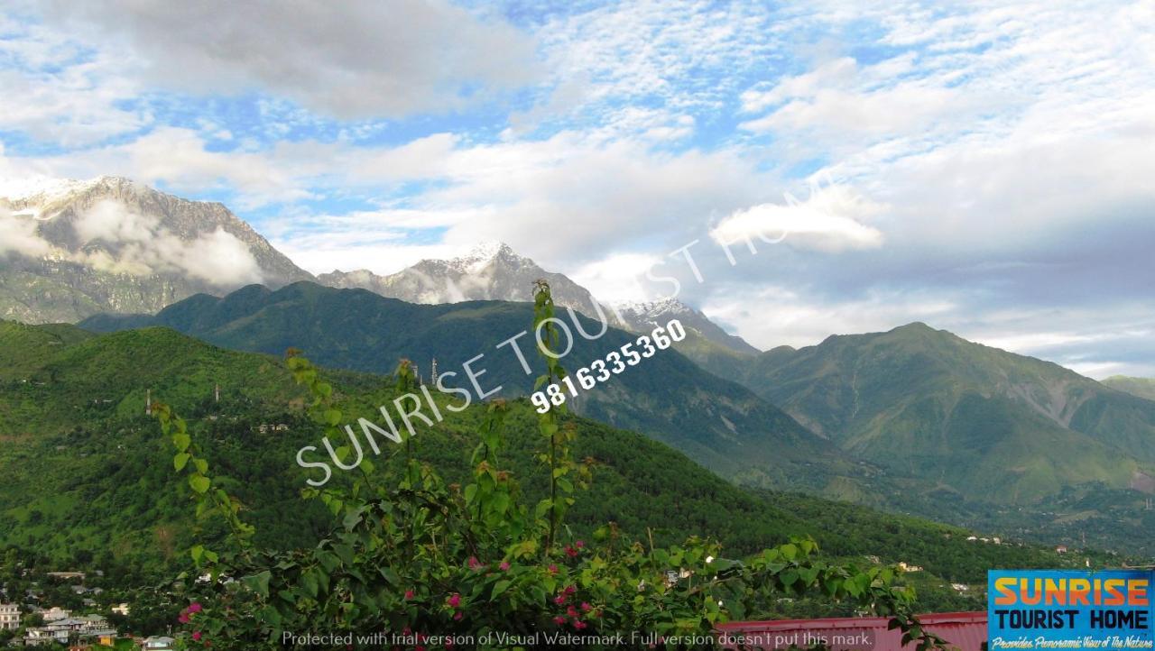 دارامشالا Sunrise Tourist Home المظهر الخارجي الصورة