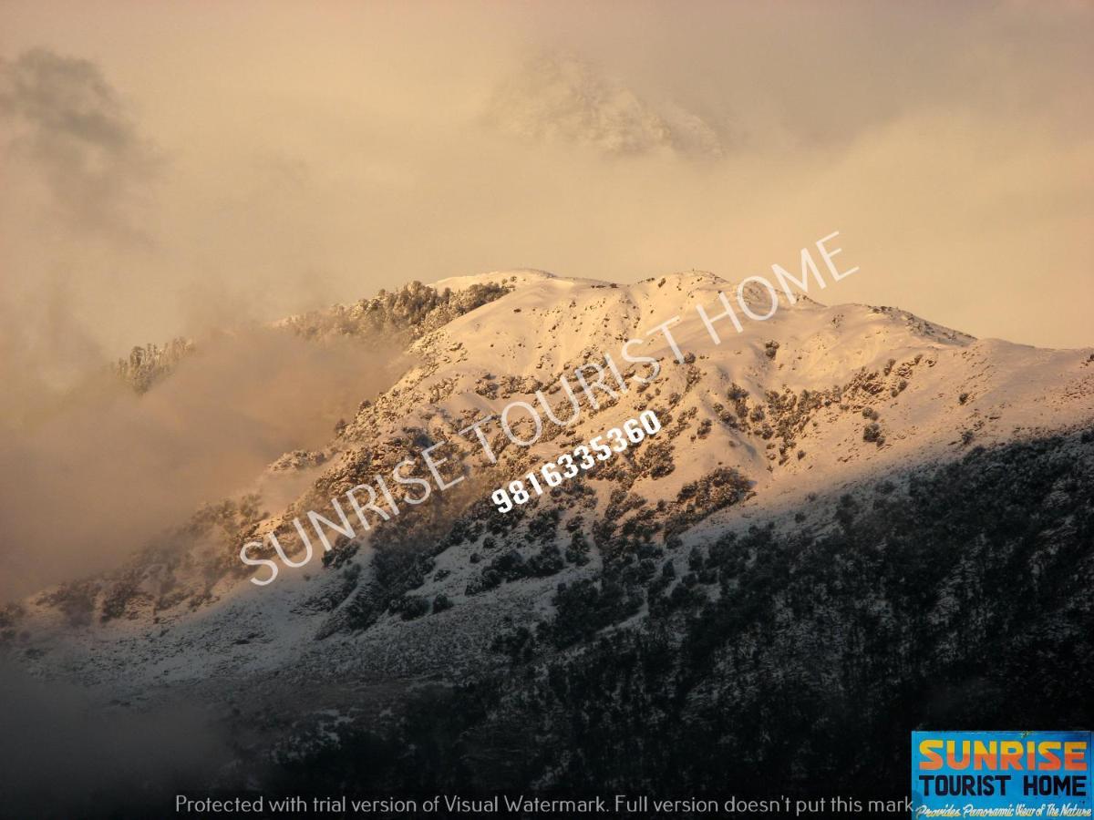 دارامشالا Sunrise Tourist Home المظهر الخارجي الصورة