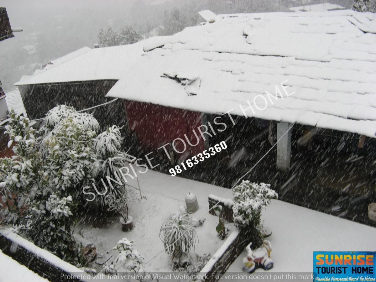 دارامشالا Sunrise Tourist Home المظهر الخارجي الصورة