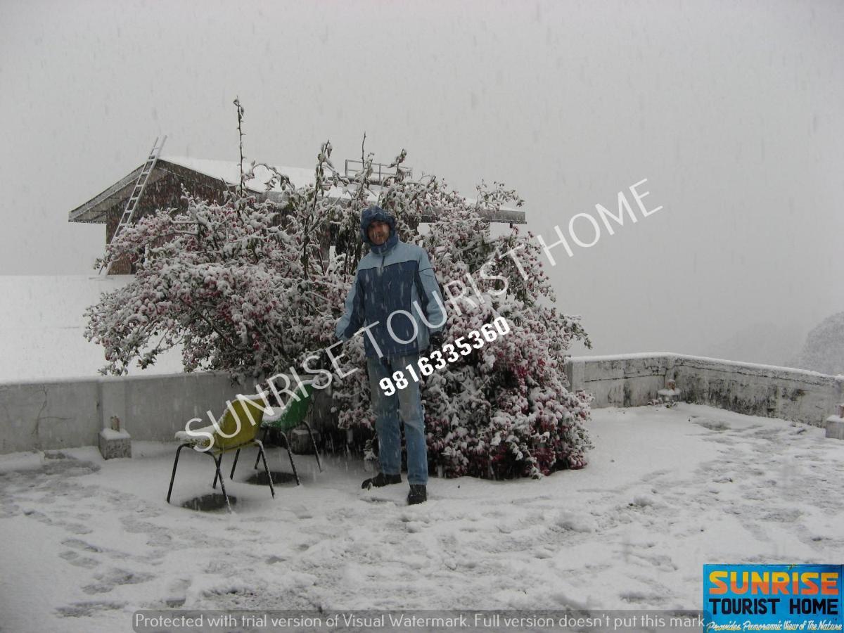 دارامشالا Sunrise Tourist Home المظهر الخارجي الصورة