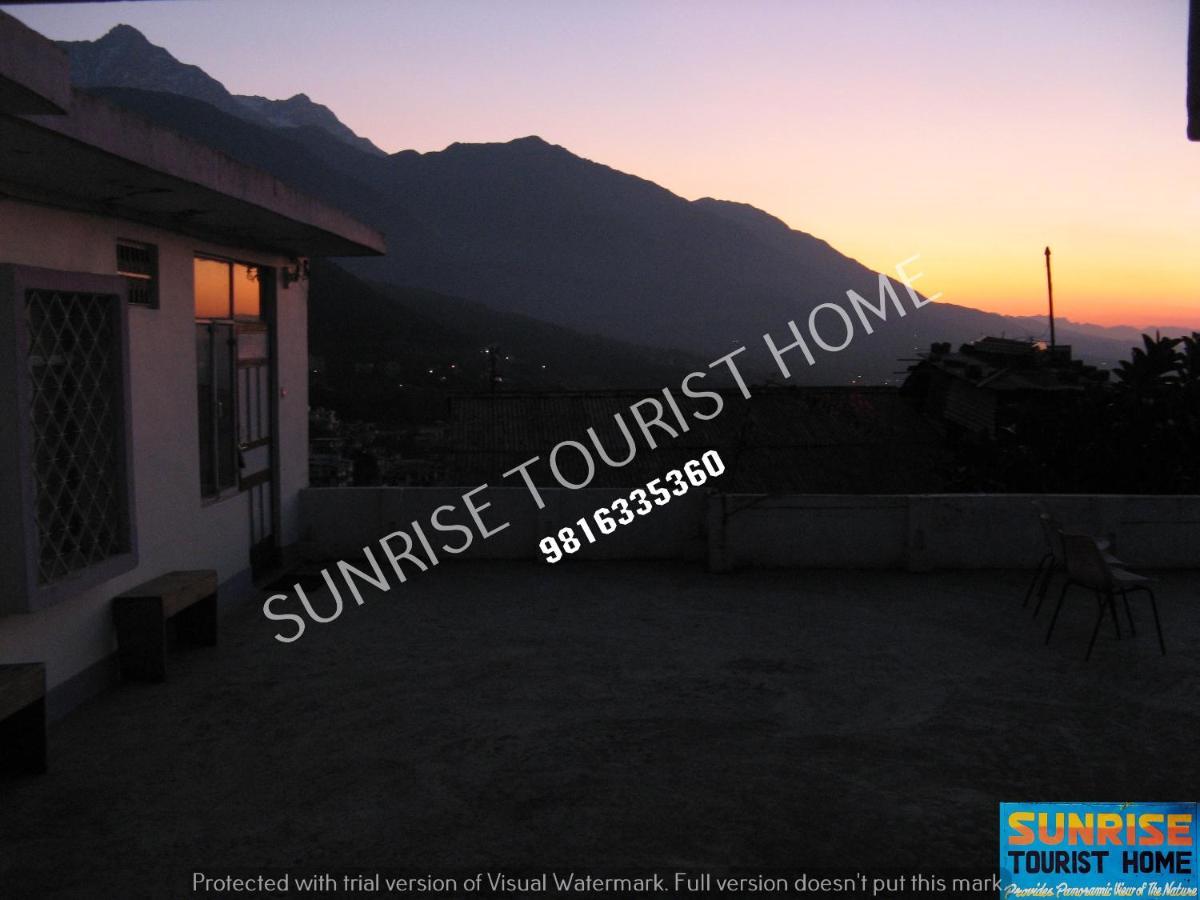 دارامشالا Sunrise Tourist Home المظهر الخارجي الصورة