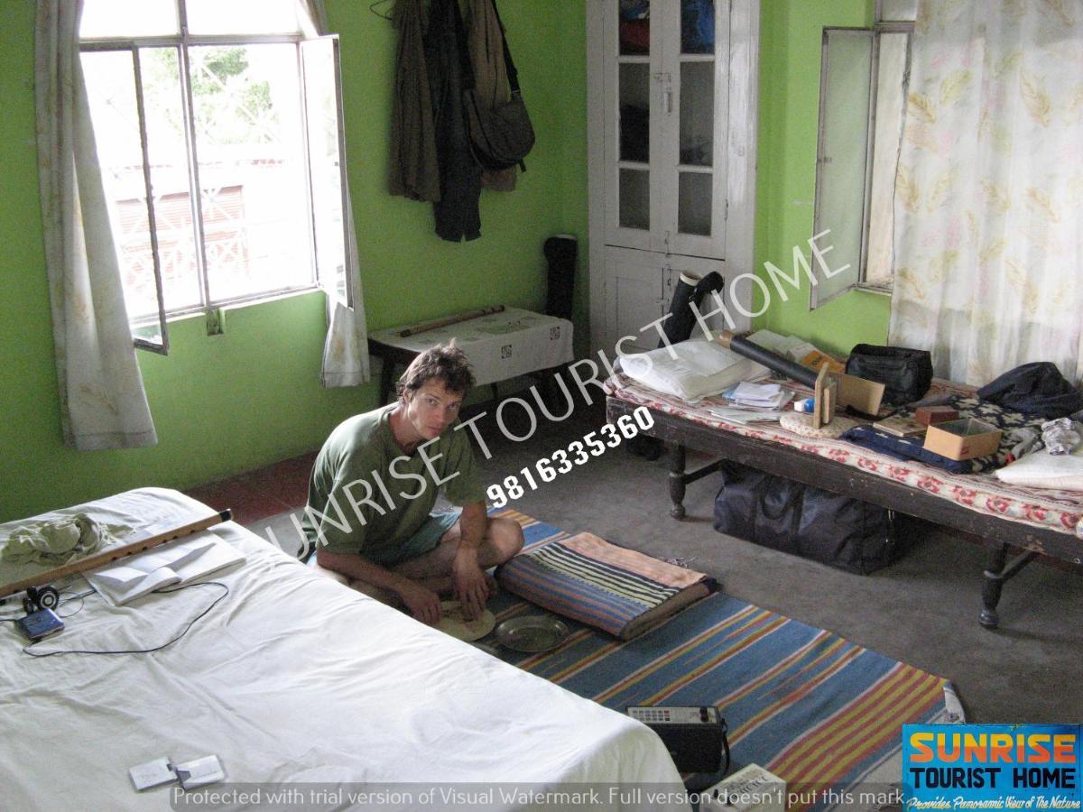 دارامشالا Sunrise Tourist Home المظهر الخارجي الصورة